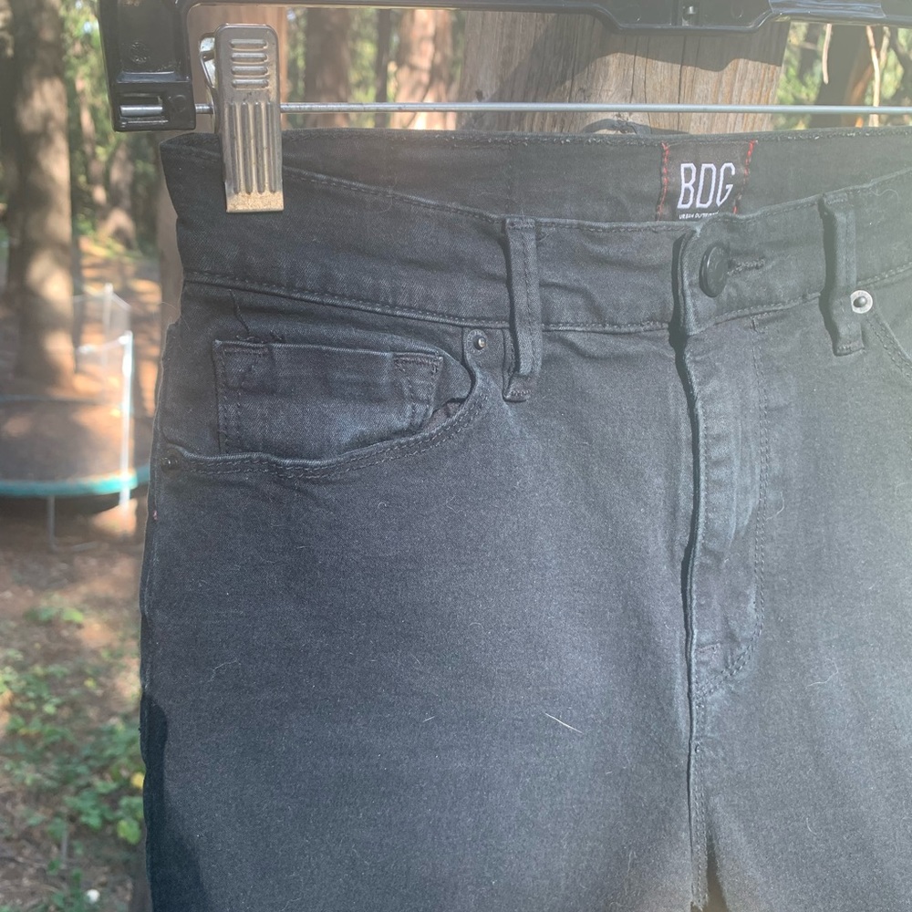 BDG Urban Outfitters cropped stretch black high waisted boyfriend jeans - Picture 4 of 8